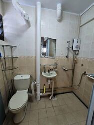 Blk 230 Jurong East Street 21 (Jurong East), HDB 5 Rooms #563499221